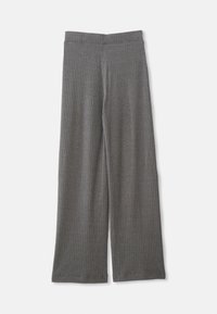 Grijze, ribbelige wijde broek met een zachte stofstructuur en een elastische tailleband, met een rechte silhouet en zonder zichtbare hardware.