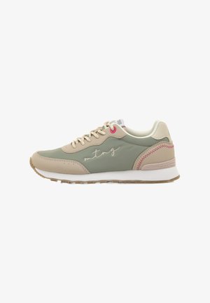 Groene en beige sneaker van een glad materiaal, met roze stikselaccenten, een ronde vorm en een gestructureerde zool. Voorzien van veters en logo-details.