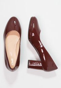 Clarks Platoo-avokkaat - red