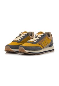 mtng Zapatillas - amarillo