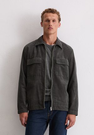 WITH BOWLING COLLAR FLAP AND SIDESEAM POCKET ZIPPER AT FRONT - Lichte jas - broken graphite