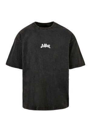 Czarny bawełniany t-shirt o luźnym kroju, krótki rękaw i okrągły dekolt. Na klatce piersiowej znajduje się biały napis "Loss Youth".