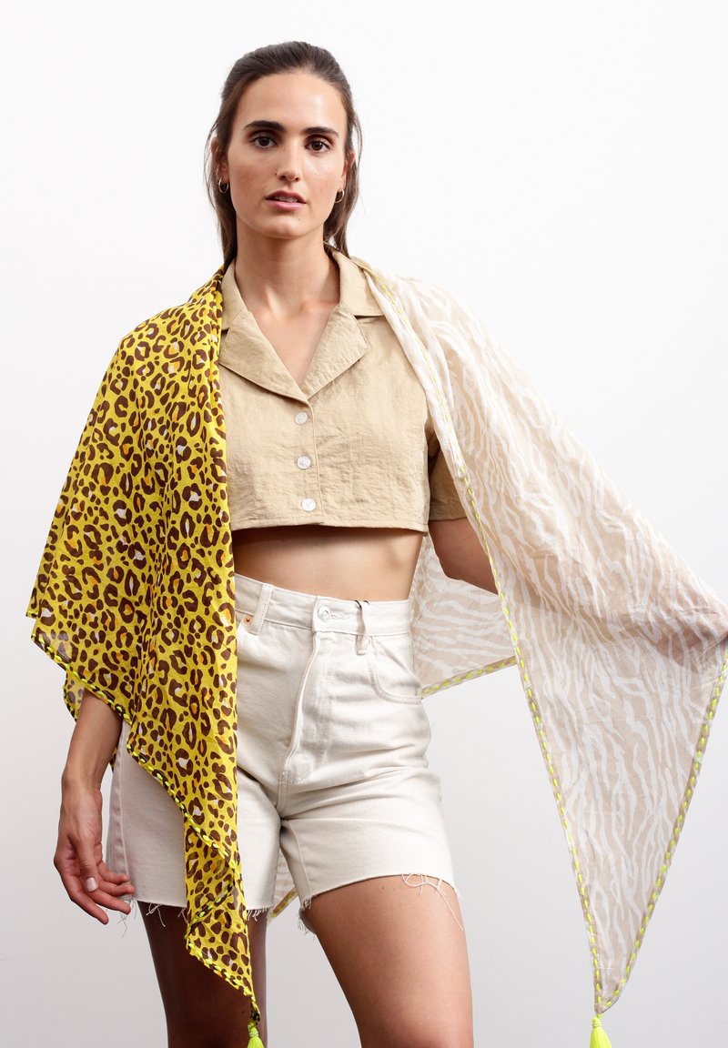 Damen Schals | Codello DREIECKSTUCH MIT ANIMAL-PRINT Tuch gelb - KK36263 Damen Schals | Codello DREIECKSTUCH MIT ANIMAL-PRINT Tuch gelb - KK36263