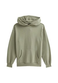 Sudadera verde oliva hecha de un tejido suave, con un bolsillo tipo canguro frontal, amplios puños acanalados y una capucha con cordón. Textura suave.