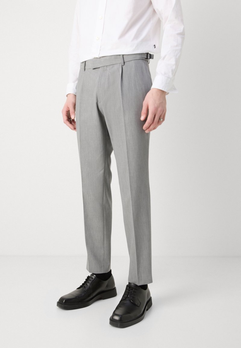 Oxford Pantalon Gris De Vestir Combinacion Pantalón Gris Zapatos
