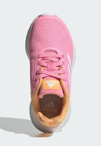 adidas Performance TENSOR - Sapatilhas para caminhada - bliss pink   cloud white   hazy orange