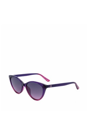 Occhiali da sole a occhi di gatto viola e rosa con lenti sfumate scure e piccolo logo "G" sulla stanghetta su sfondo bianco.