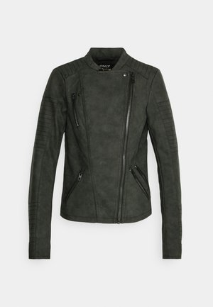 Tummanharmaa moottoripyörätyylinen takki epäsymmetrisellä etuvetoketjulla, kolmella vetoketjullisella taskulla ja olkapäissä sekä hihoissa pehmustetulla saumatuksella.