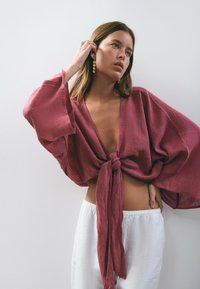 Brownie RÚSTICA MULTIPOSICIÓN - Blusa - rosado