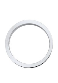 Cirkulär metallring i polerat silverfinish, slät yta, enhetlig tjocklek och rena kanter, med subtila spår längs den inre kanten.