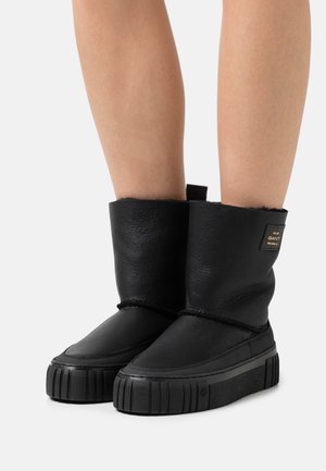 GANT Bottines à plateau - black