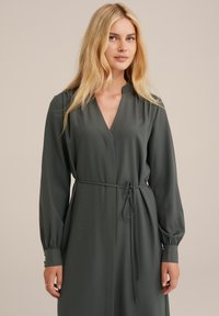 Thumbnail Image 4