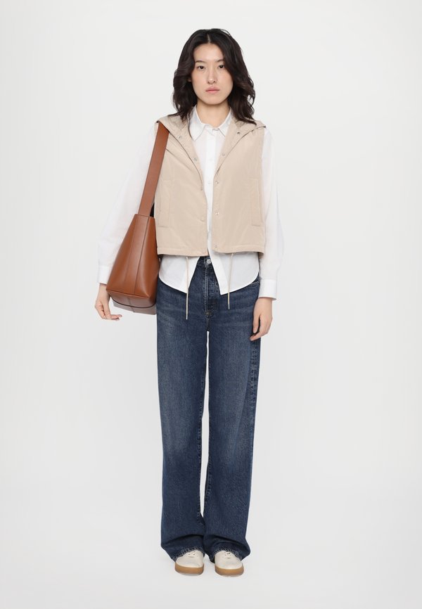 GILET NARII - Waistcoat - sand3