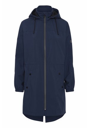 Mörkblå parka med huva, som har dragkedja fram, elastiska ärmmuddar och två sidofickor med tryckknappar. Slät textur, knä-lång.