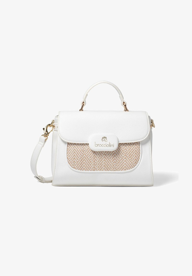 Sac à main blanc avec une forme structurée, présentant un motif tissé beige sur la poche avant et des accents en métal doré. Sangle détachable incluse.