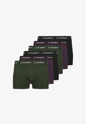 Caleçons-boxers pour hommes en vert, violet et noir. Tissu doux avec des ceintures élastiques portant le logo "JJ Studios". Texture lisse, design ajusté.