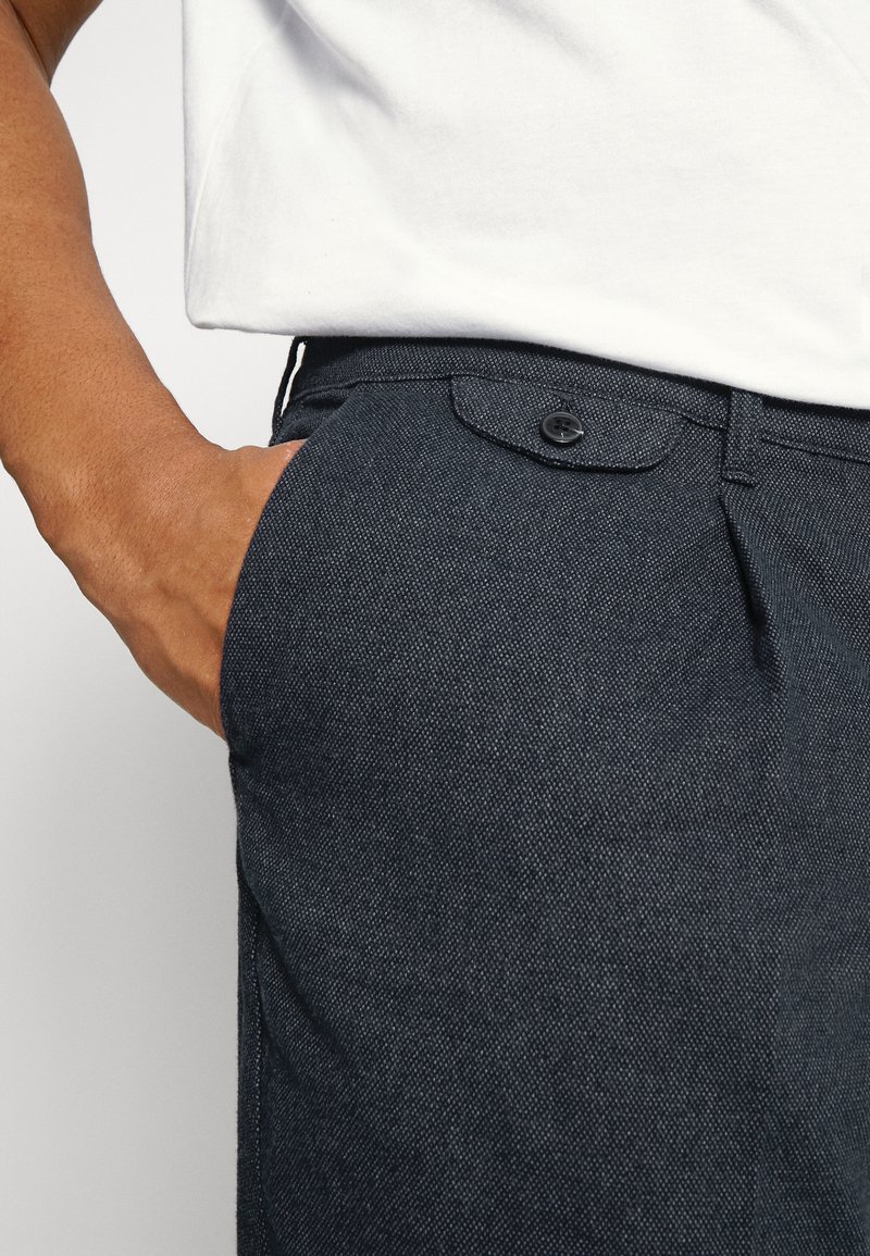 Herren Chinos | Jack & Jones JJIACE JJDYLAN SOLID Stoffhose navy blazer/dunkelblau - BO15294 Herren Chinos | Jack & Jones JJIACE JJDYLAN SOLID Stoffhose navy blazer/dunkelblau - BO15294