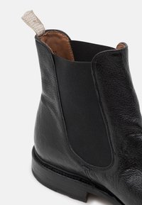 Cordwainer Stivaletti - black