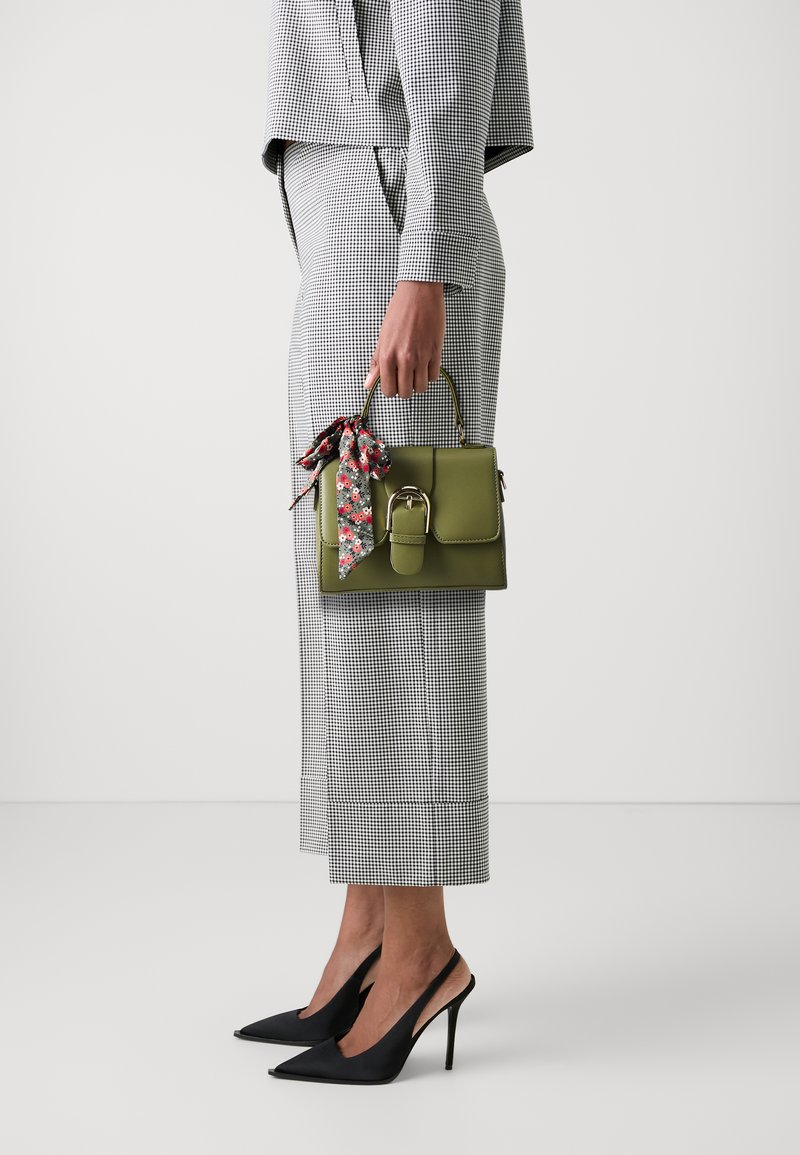 Pieces PCABEERA CROSS BODY - Käsilaukku - green olive