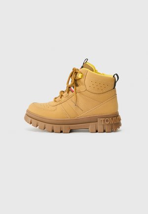 MICHIGAN UNISEX - Bottines à lacets - ochre
