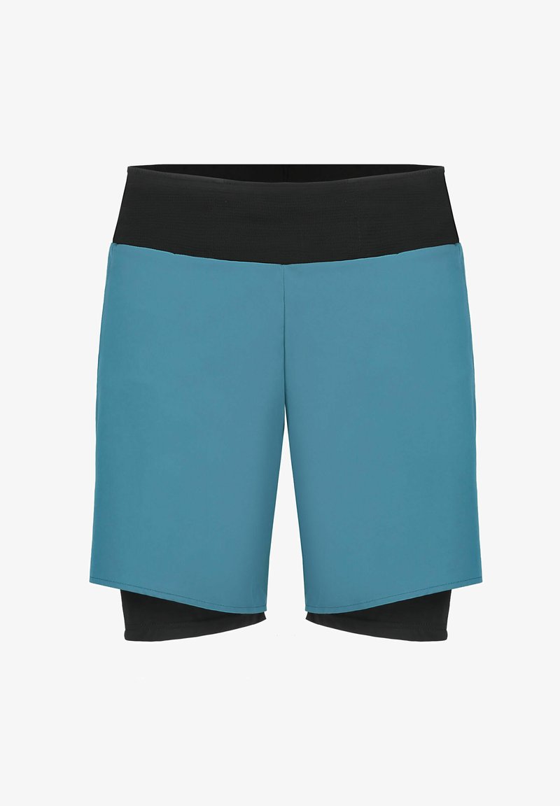Pantalones cortos deportivos de dos capas con una amplia cintura negra, capa exterior azul y capa interior ajustada negra que se extiende ligeramente hacia abajo.