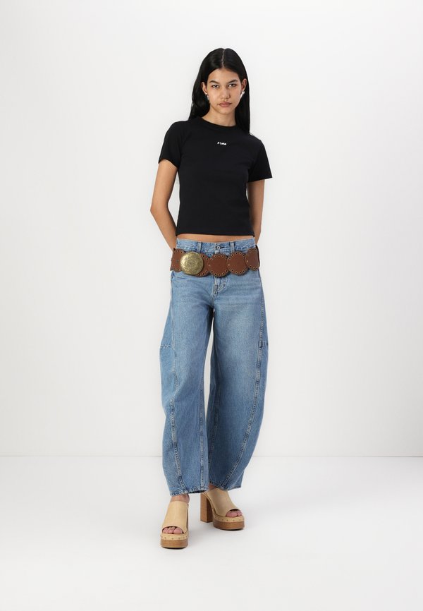 Mid Rise Ultra Barrel Jean - Relaxed fit jeans4