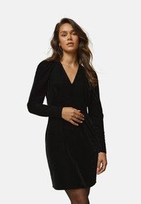 REGULAR FIT - Denní šaty - black