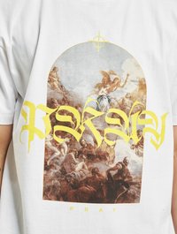 Upscale by Mister Tee PRAY PAINTING - Apdrukāts T-krekls - white