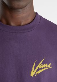 Vans BRUSH SCRIPT LOOSE FIT - T-shirt print - gothic grape