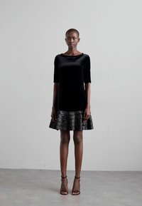 Emporio Armani VESTITO - Dnevna haljina - nero
