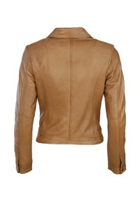 Tan læderjakke med tætsiddende design, der har en notch-krave og stikninger, som udviser en glat tekstur og en struktureret form.