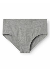 Sive pamučne bokserice s mekom, glatkom teksturom. Imaju klasičan kroj s detaljima šivanja i elastičnom trakom u struku za udobnost.