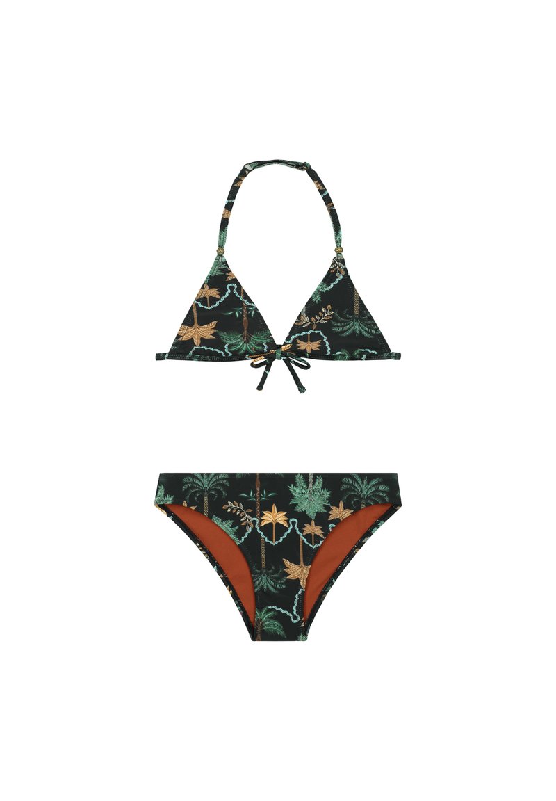 Čierny bikiny set obsahujúci trojuholníkový horný diel s palmovými listami a viazaním, doplnený o zodpovedajúce spodné diely s kontrastnými oranžovými akcentmi.