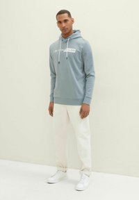 TOM TAILOR Jersey con capucha - grey mint