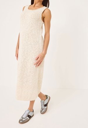 Baskets basses - taupe