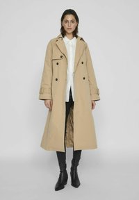 VILA Gabardina - cornstalk