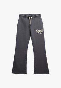 Seleccionado, charcoal