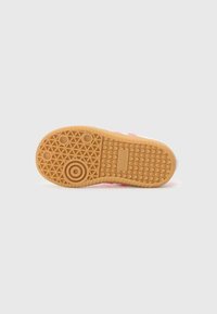 Thumbnail Image 5