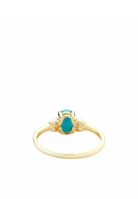 Anello d'oro con una fascia liscia e sottile; presenta una pietra turchese ovale centrata in una dettagliata impostazione a griffe.