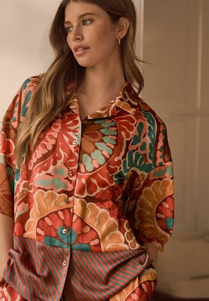 Next SHORT SLEEVE CRINKLE - REGULAR FIT - Nööpidega pluus - brown multi paisley border print