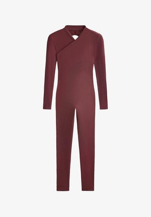 Bordeauxrode ribfluwelen jumpsuit met lange mouwen, een overslaand ontwerp op de borst en een sleutelgatdetail aan de achterkant. Gladde textuur.