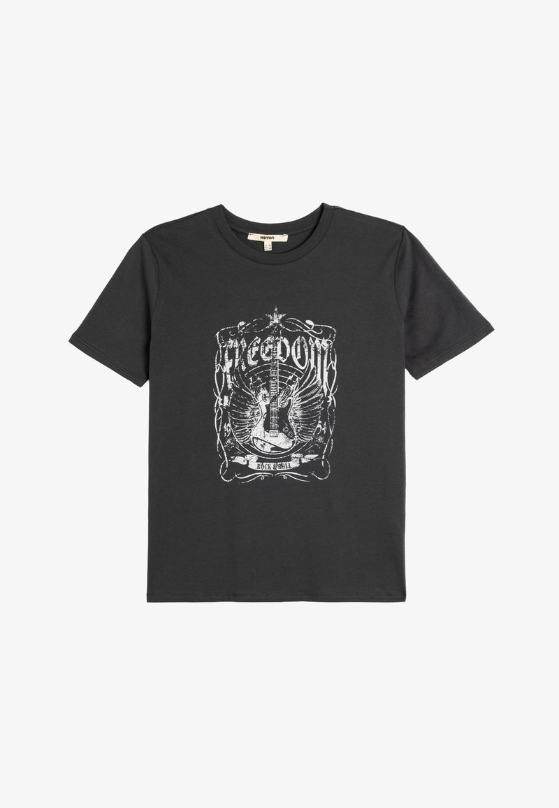 T-shirt in cotone nero con stampa grafica bianca di una chitarra con ali, incorniciata da design ornamentali e la parola "LIBERTÀ". Vestibilità regolare.