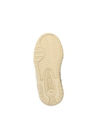 Suela de una zapatilla con un patrón texturizado, que presenta un relieve en la cinta para mayor agarre. El color es crema claro con un ligero brillo, el logo es visible.