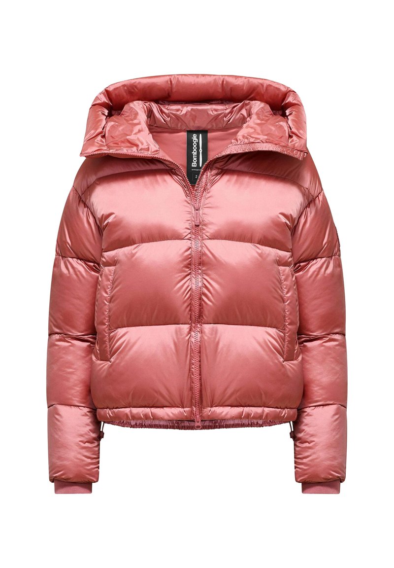 Roze gewatteerde jas met een capuchon, voorzien van een rits aan de voorkant, elastische manchetten en horizontale stiknaad. Glanzende, soepele stof textuur.