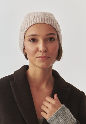 RIFA - Beanie - powder rose