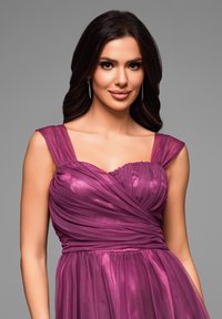 Ombre Koktejlové šaty / šaty na párty - purple