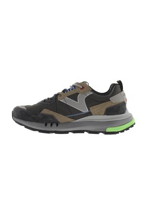 VICTORIA WING EVO LOW - Trainers - black