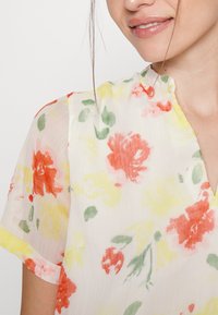 VILA VIFALIA  - T-shirt estampada - white