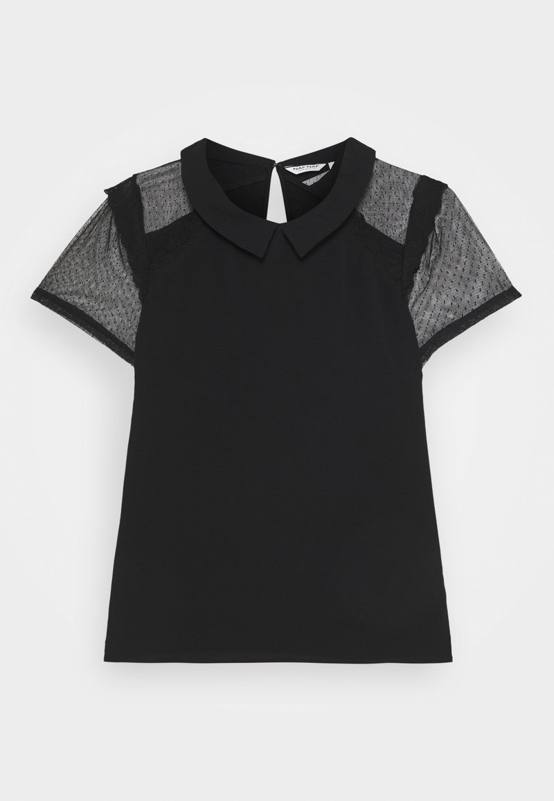 Zwarte blouse met een klassieke kraag, korte doorschijnende mouwen van mesh, en een keyhole-achterkant detail. Glad stof met gestructureerde accenten.