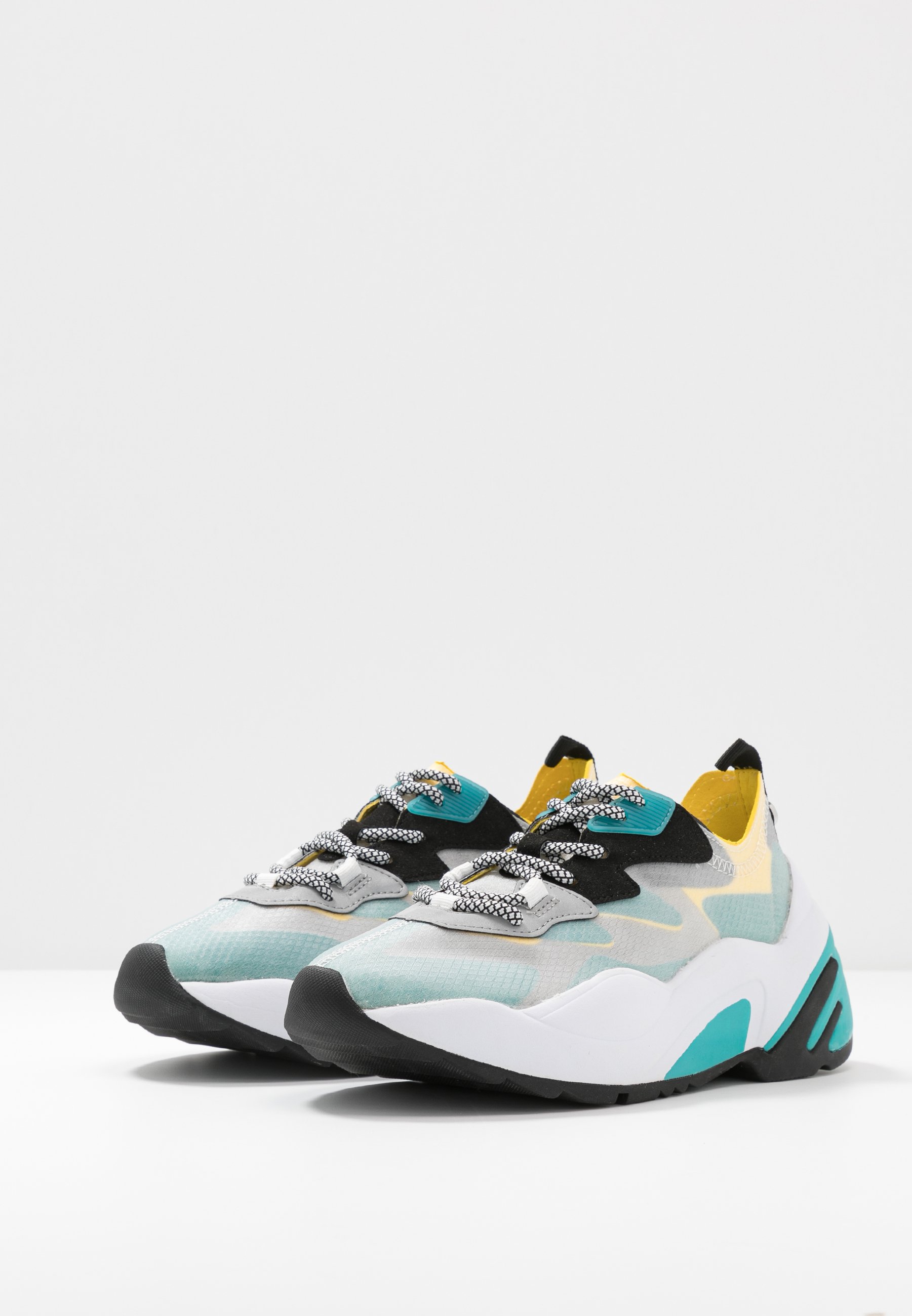 Steve Madden CHARGED Joggesko bluemulticolor Zalando.no Steve Madden CHARGED Joggesko bluemulticolor Zalando.no
